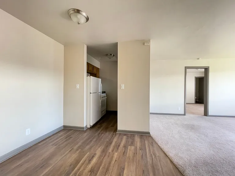 District on Riverside — Photo 21