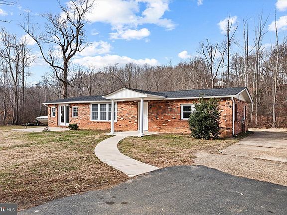 3rd image of 27 Truslow Rd