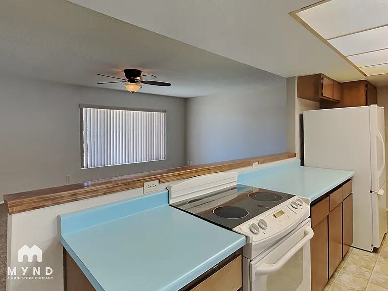 4250 E Kiowa St — Photo 15