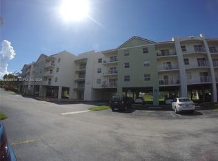 8200 SW 210th St APT 320, Cutler Bay, FL 33189