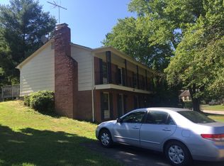 8001 Log Cabin Ct, Springfield, VA 22153