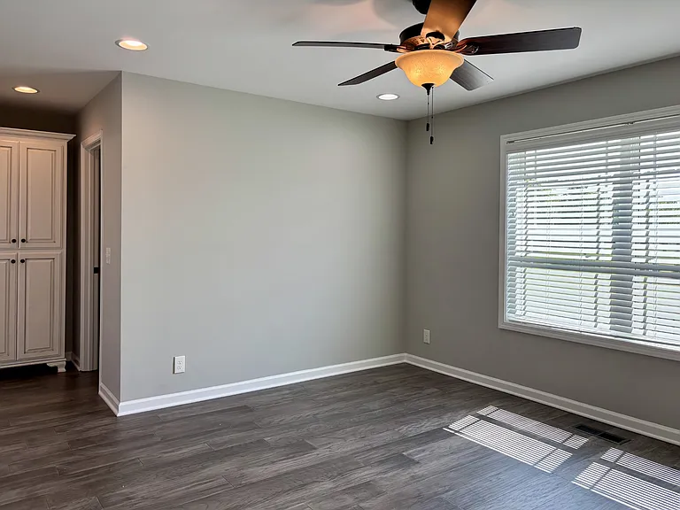 51 Regency Pl — Photo 10
