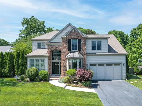 9 Patton Rd, Wellesley, MA 02482