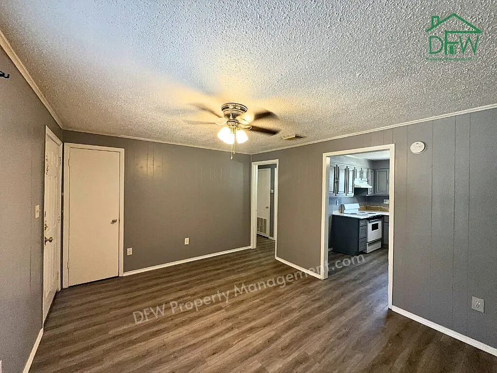 2 bed, 1.0 bath, 720 sqft, $995 — Photo 4