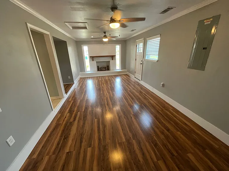 4900 Davis Dr — Photo 2
