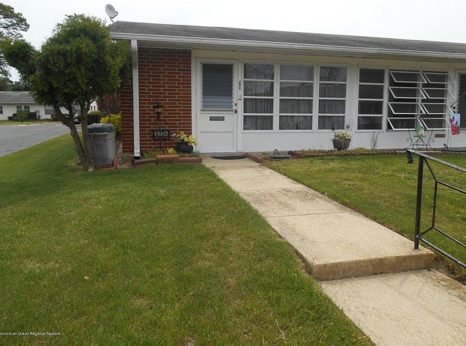 1st image of 670A New Castle Ct #100A