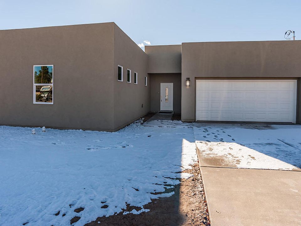 1st image of 1326 Belrose Ave NW