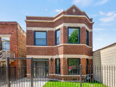 814 S Tripp Ave, Chicago, IL, 60624