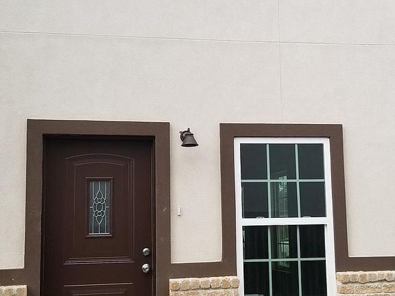 3rd image of 3700 Menchaca Ct