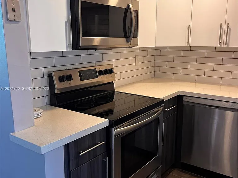 3100 W Rolling Hills Cir #403 — Photo 13