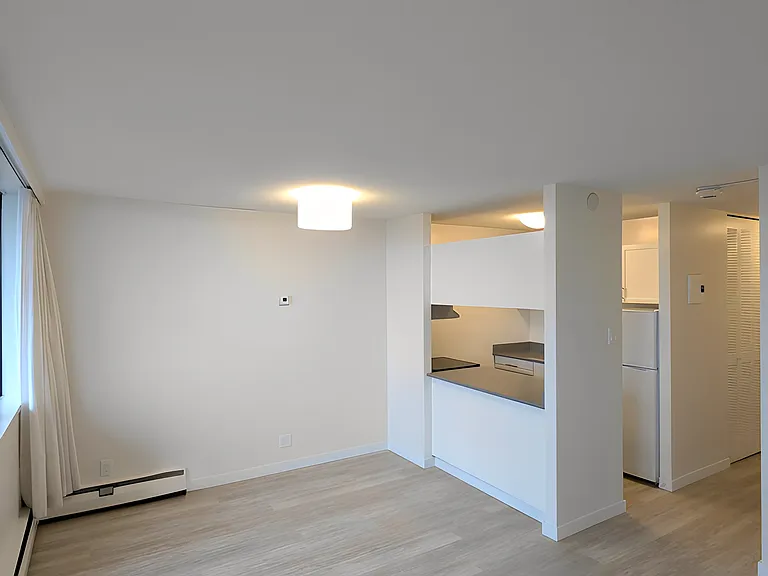 1150 Jervis St — Photo 18