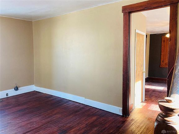 3rd image of 113 N Washington