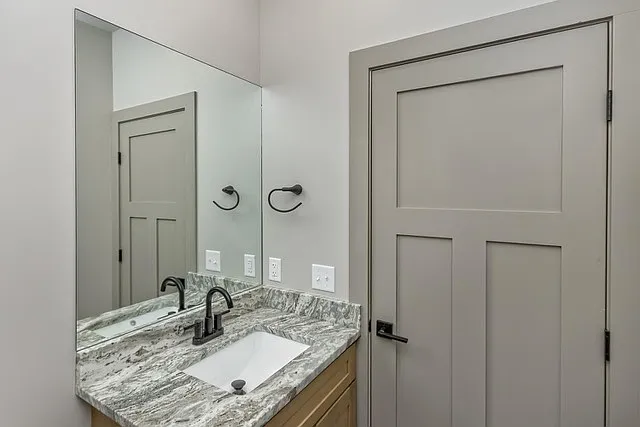 113 Caledonia Rd — Photo 25
