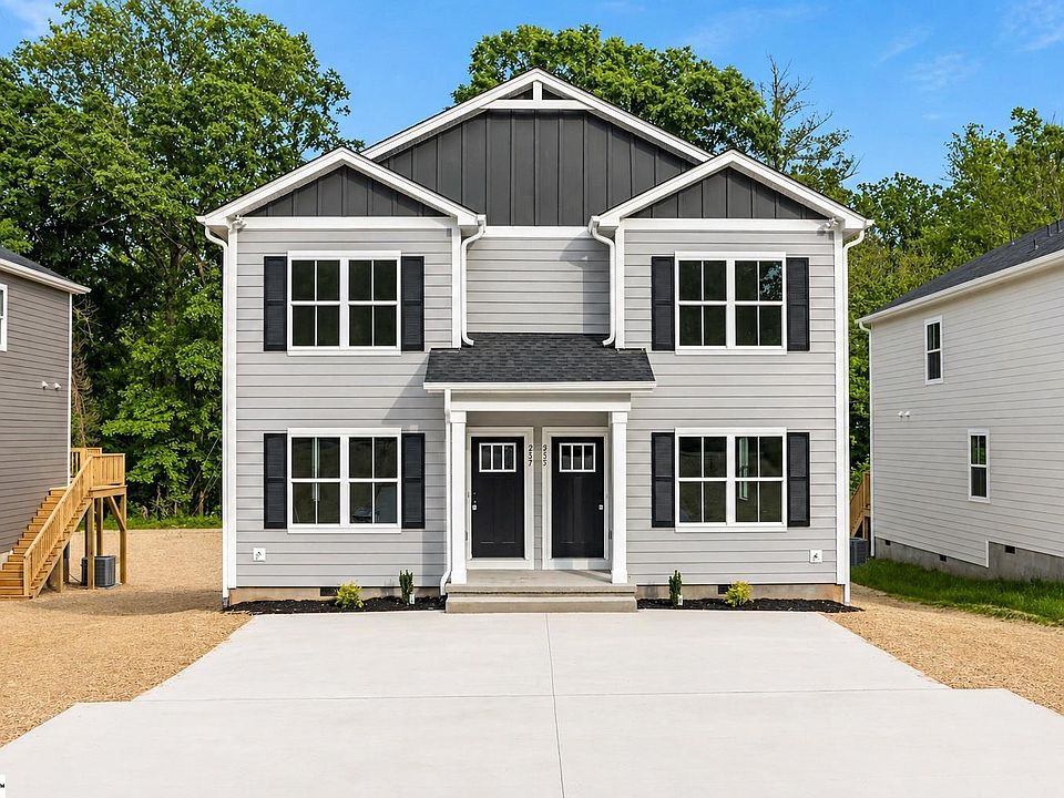 1st image of 255-257 Vanderbilt Rd