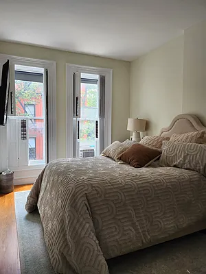 Rented by Frank Valvo Real Estate | media 18