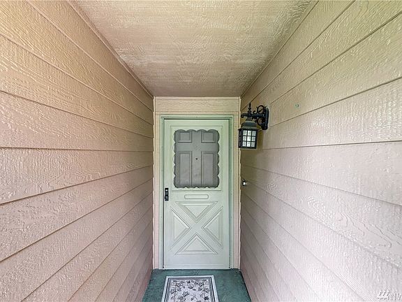 5th image of 5826 91st St NE