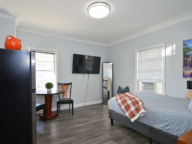 2104 Harriet Ave #204 — Photo 11