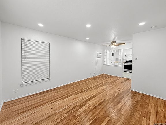 5th image of 811 La Manda Blvd