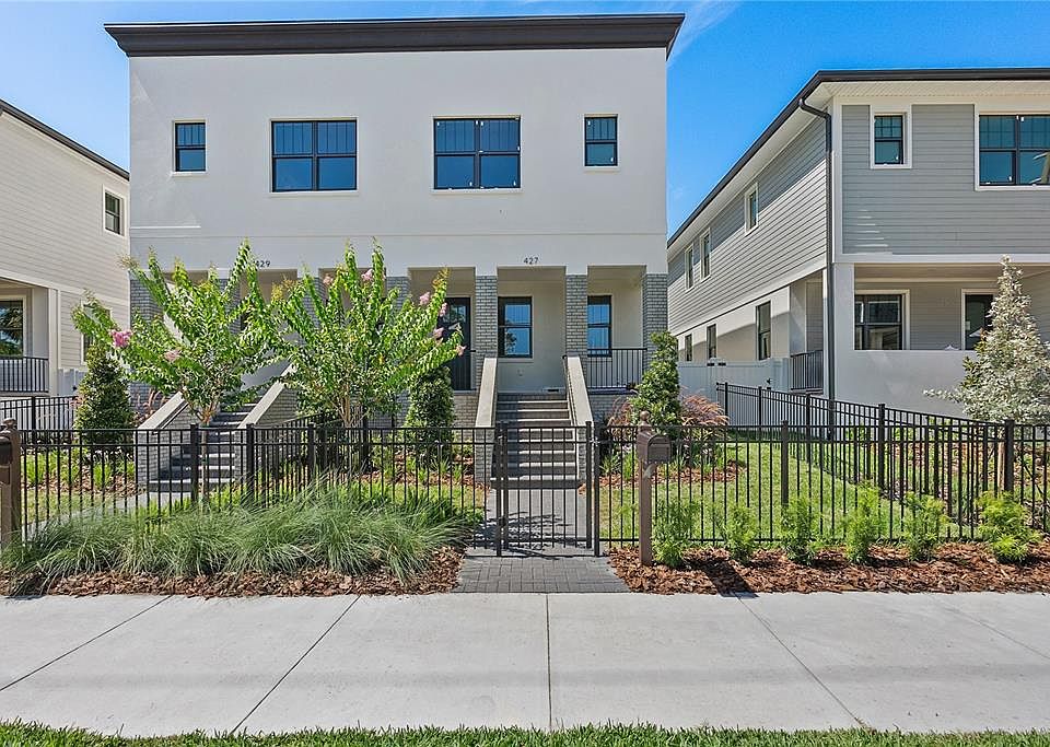 1st image of 427 11TH AVENUE S