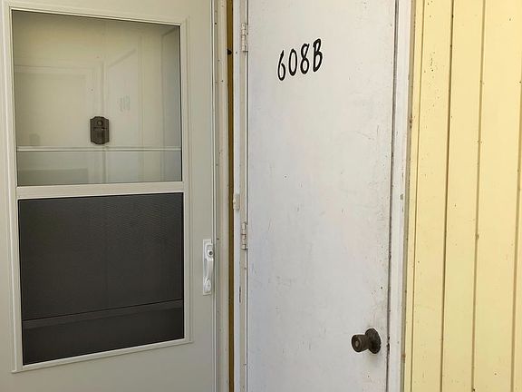 2nd image of 608-B Fairways Cir