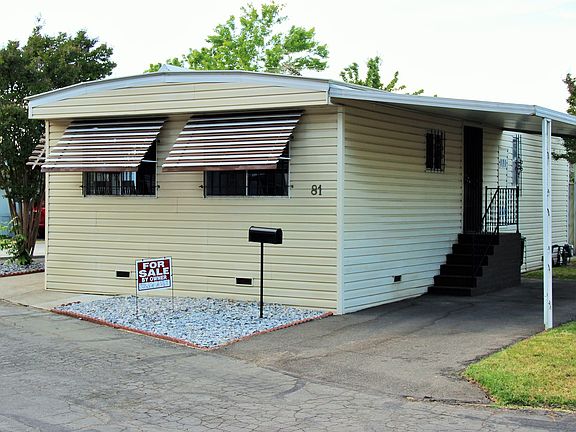 2nd image of 902 Del Paso Blvd Spc 81