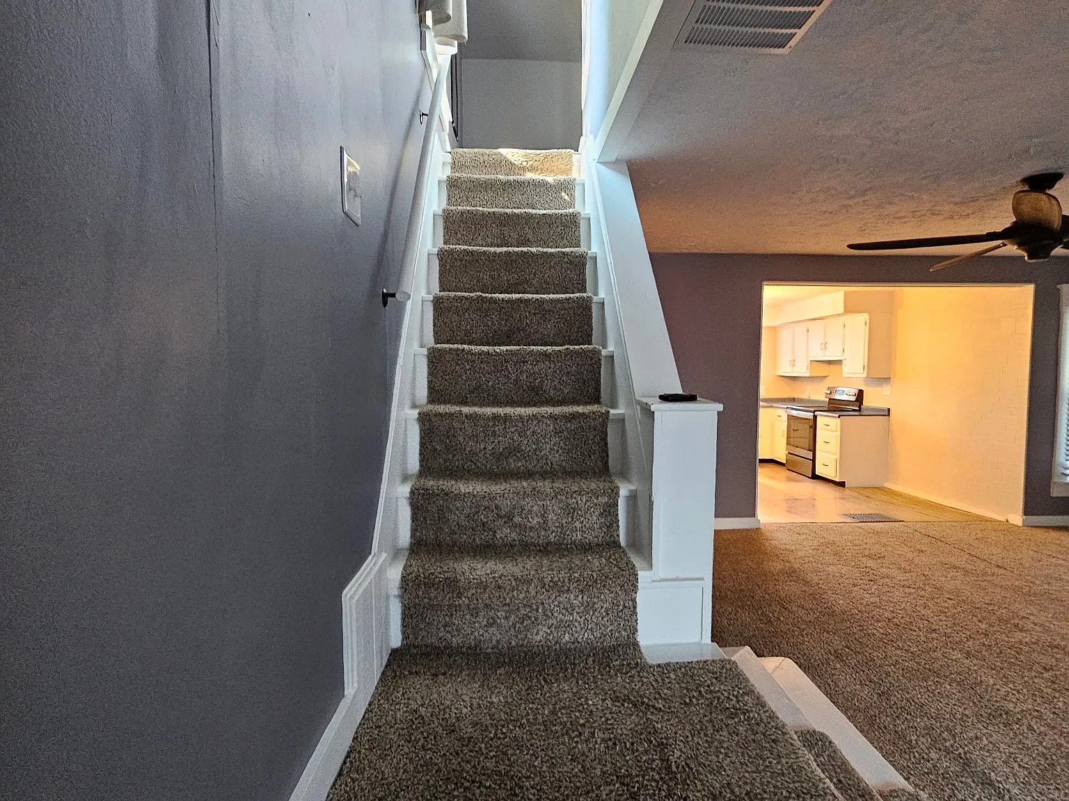 3 bed, 1.5 bath, 1552 sqft, $1,800 — Photo 4