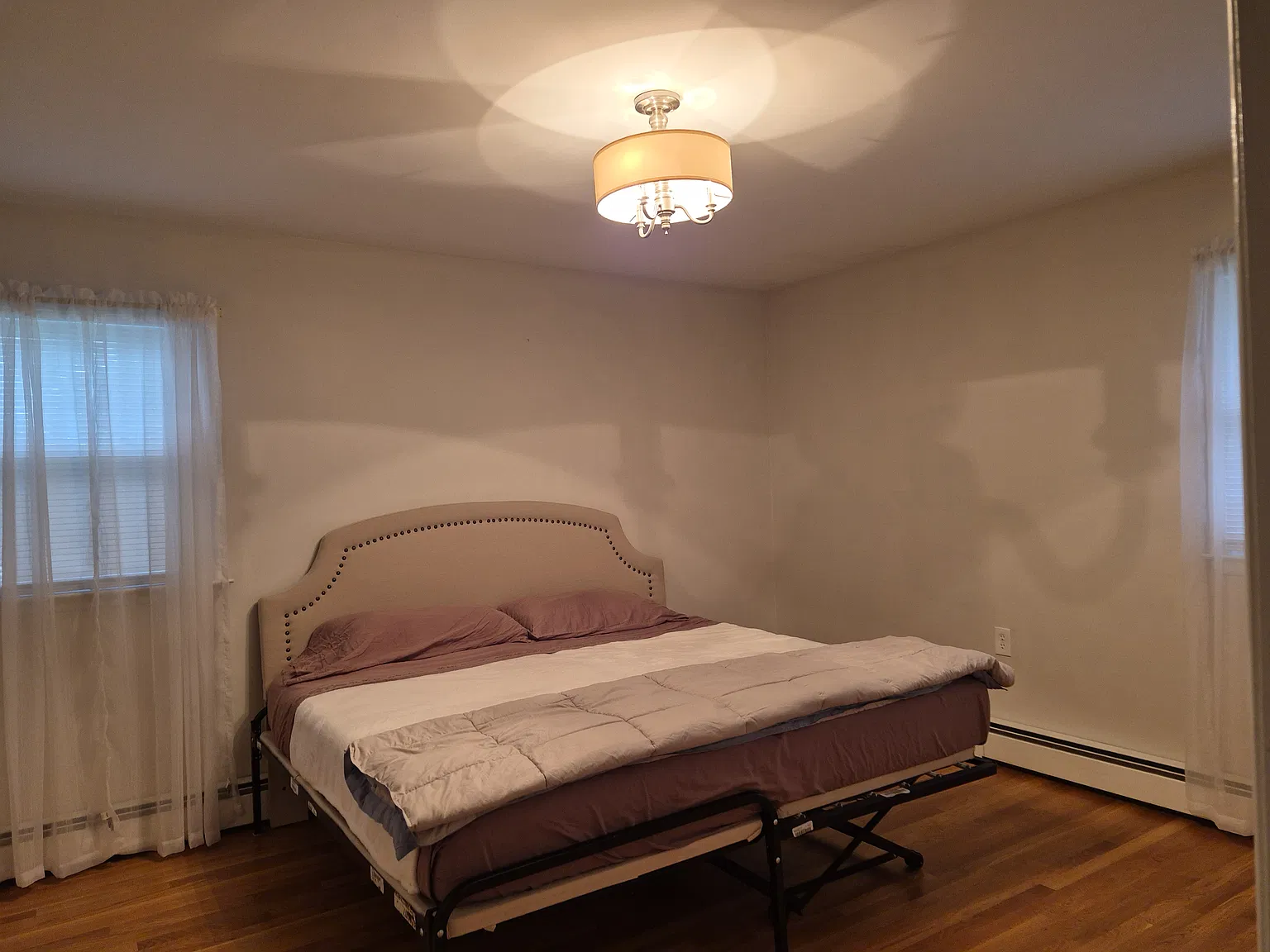 2 bed, 1.5 bath, 963 sqft, $2,000 — Photo 1
