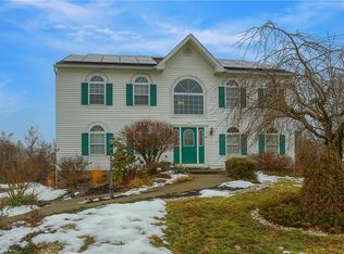 1446 Iroquois Dr, Pittsburgh, PA 15205