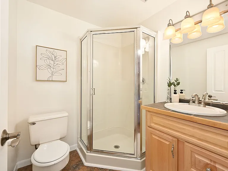 13804 Redmond Way — Photo 18
