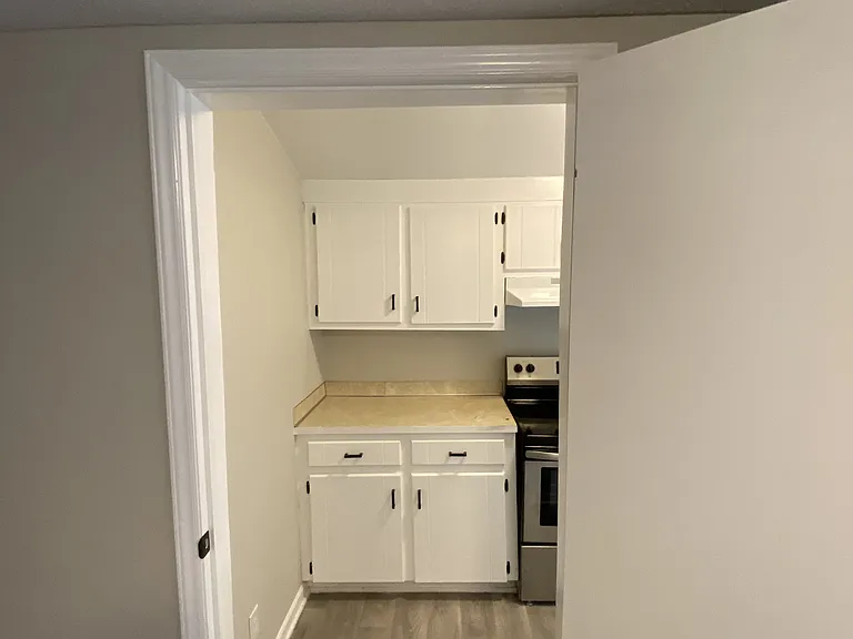 812 W 2nd Ave #B — Photo 8