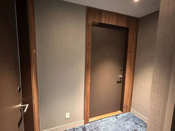 4th image of 39 Mary St #1206
