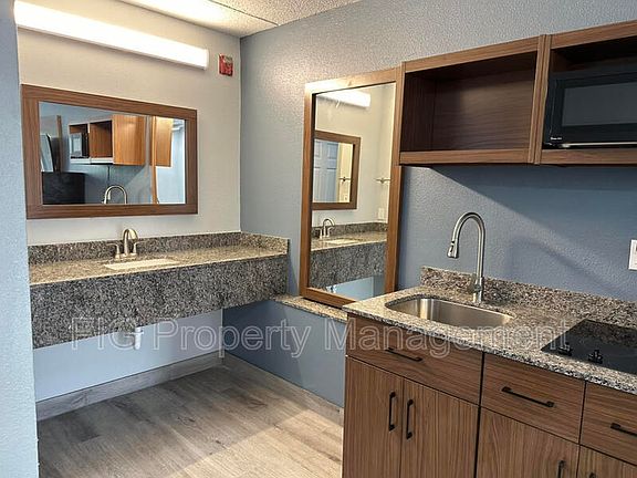 5th image of 5100 Family Inn Dr #1