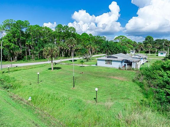 3rd image of 11001 Tamiami Trl S #60
