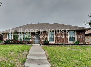 1601 Barclay Dr, Carrollton, TX 75007