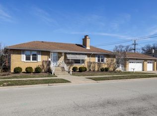 9357 S Hamlin Ave, Evergreen Park, IL 60805