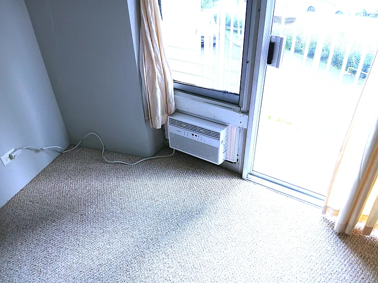 750 Amana St #211 — Photo 3