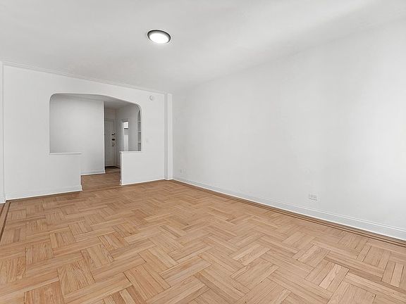 3rd image of 60 Cooper St APT 4K