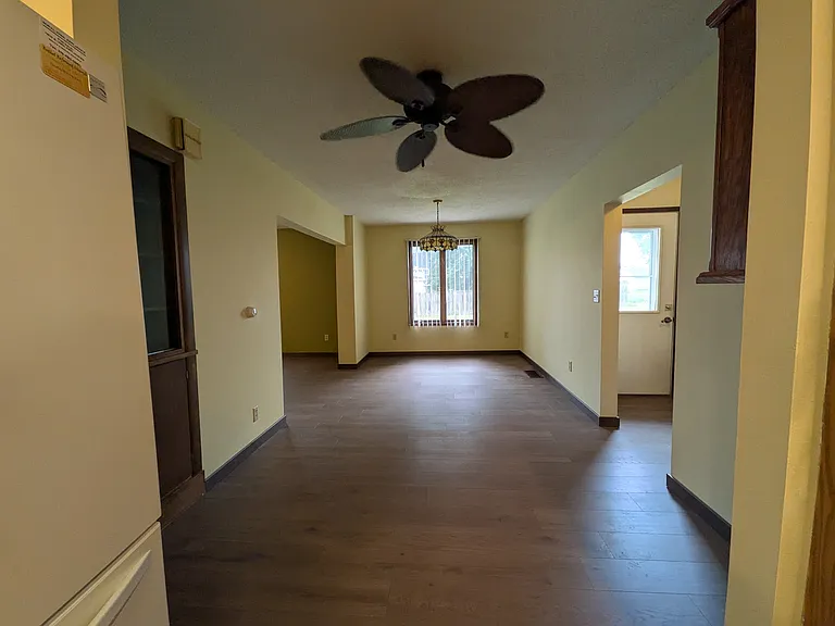 1033 Nash St — Photo 15