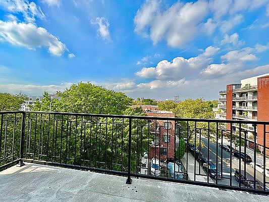 4th image of 363 Winthrop St #3C