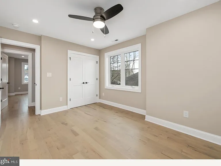 1833 W High St — Photo 31
