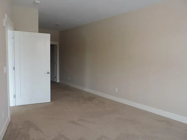 83 E Church St #111 — Photo 15