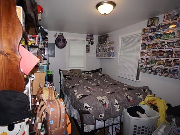 5th image of 2439 Wentworth Ave
