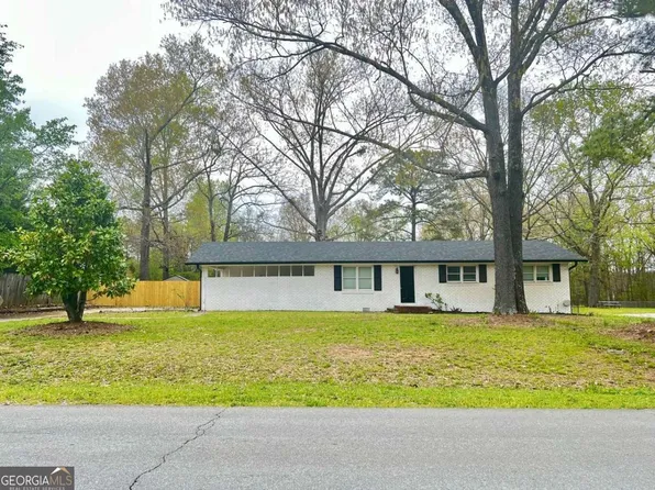 3 Harbour Rd NE, Rome, GA 30165