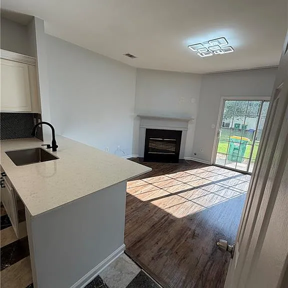 3381 Hidden Cove Cir — Photo 4