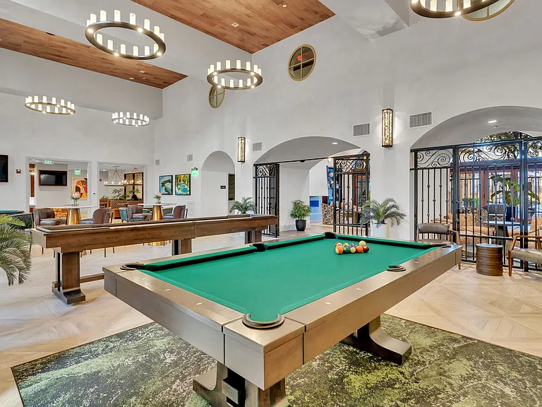 Gables Villa Rosa — Photo 17