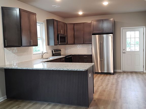 5th image of 217 Kichline Ave #231