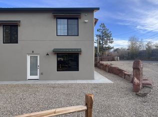 232 Valverde St, Taos, NM 87571