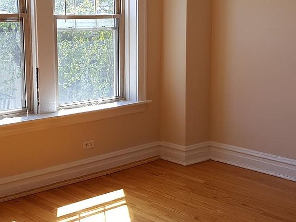 4th image of 901 Highland Ave APT 2