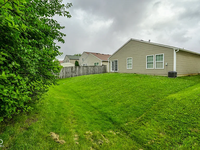 1804 Feather Reed Ln — Photo 4