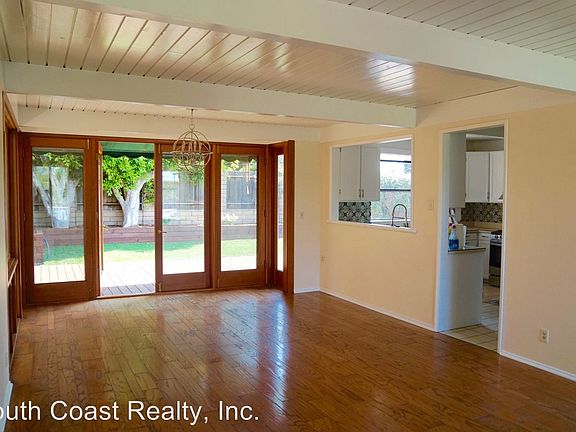 4th image of 222 La Jolla Dr